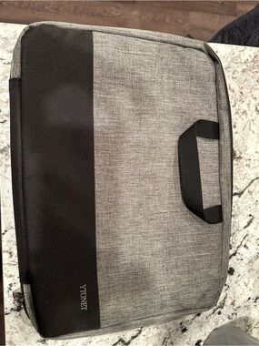 Source Unknown Gray and Black Tablet Carrying Case